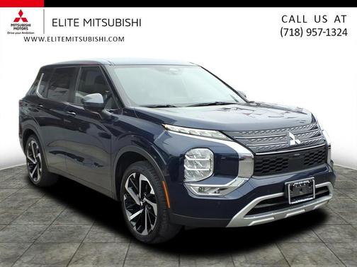 2022 Mitsubishi Outlander SE