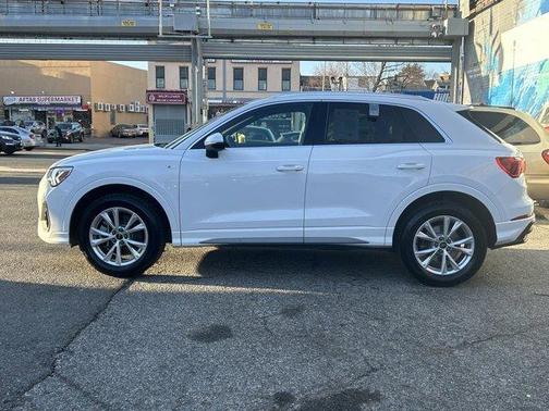2024 Audi Q3 45 S line Premium