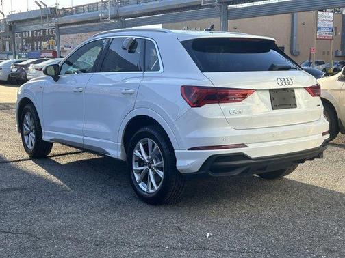 2024 Audi Q3 45 S line Premium