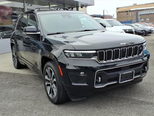 2022 Jeep Grand Cherokee Overland