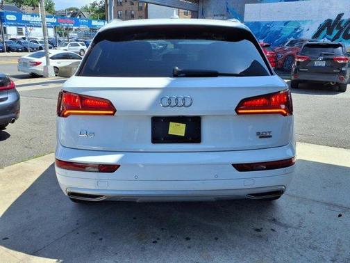 2018 Audi Q5 2.0T Premium Plus