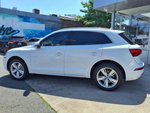 2018 Audi Q5 2.0T Premium Plus