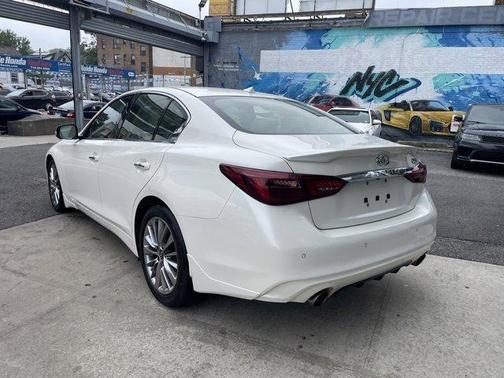 2022 INFINITI Q50 LUXE