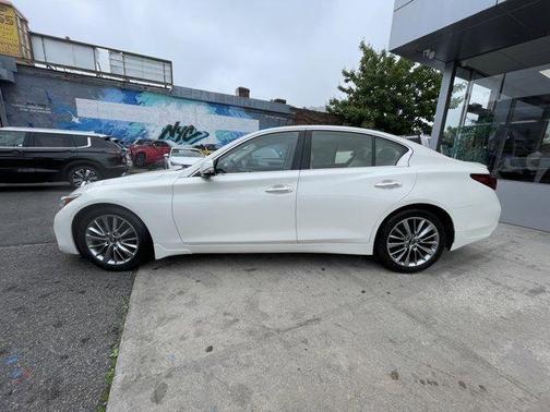 2022 INFINITI Q50 LUXE