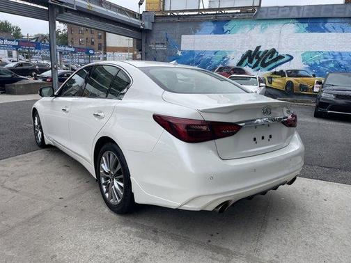2022 INFINITI Q50 LUXE