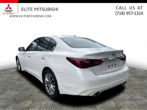 2022 INFINITI Q50 LUXE