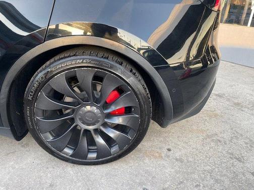 2023 Tesla Model Y Performance