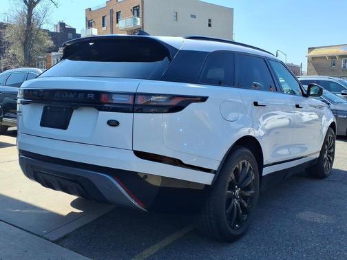 Fuji White 2018 Land Rover Range Rover Velar P250 SE R-Dynamic