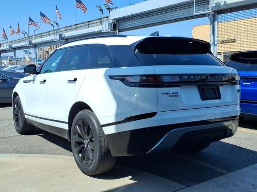 Fuji White 2018 Land Rover Range Rover Velar P250 SE R-Dynamic