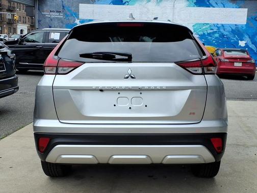 Silver Alloy 2026 Mitsubishi Eclipse Cross SE