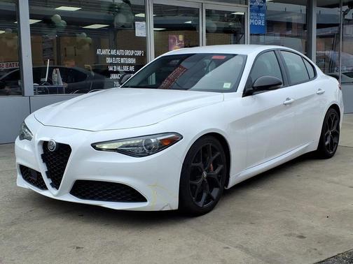 Alfa White 2019 Alfa Romeo Giulia Base