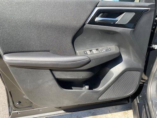2025 Mitsubishi Outlander ES