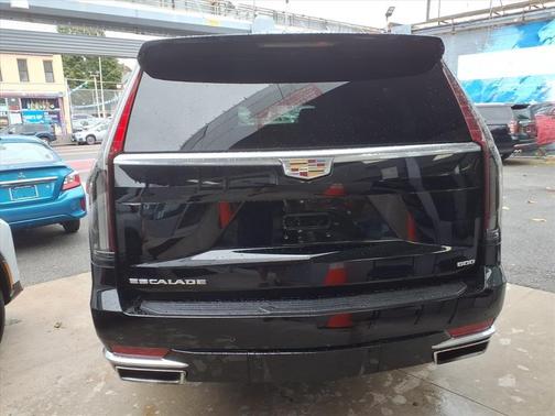 2022 Cadillac Escalade ESV Premium Luxury