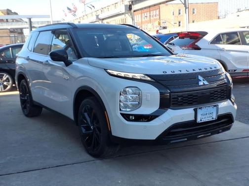 2025 Mitsubishi Outlander PHEV SEL Black Edition