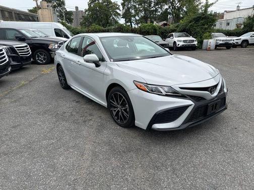 2024 Toyota Camry SE Nightshade