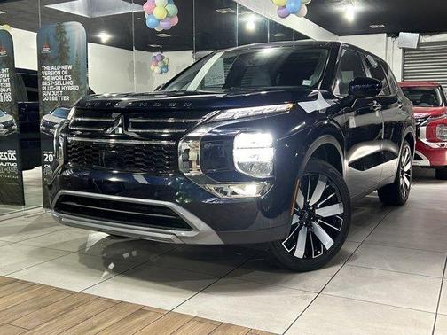 2025 Mitsubishi Outlander SE