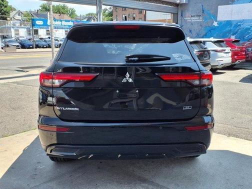 2023 Mitsubishi Outlander SE Black Edition