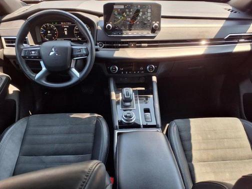 2023 Mitsubishi Outlander SE Black Edition