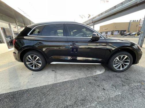 2021 Audi Q5 40 Premium Plus