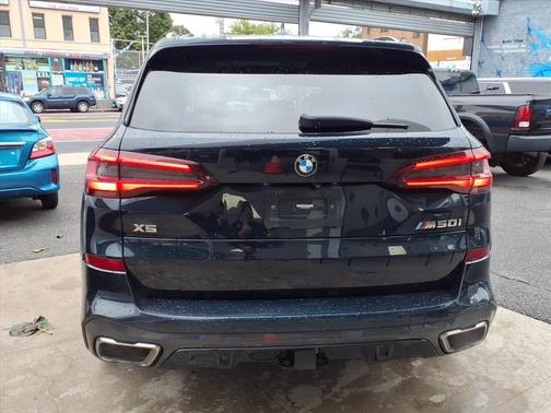 2021 BMW X5 M50i