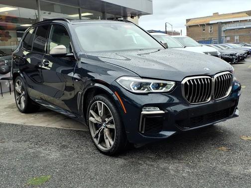 2021 BMW X5 M50i