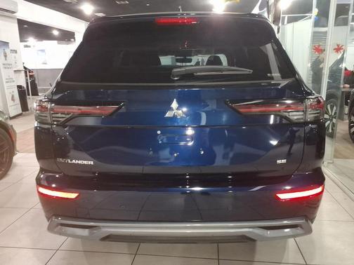 2026 Mitsubishi Outlander SE