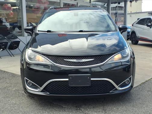 2020 Chrysler Pacifica Touring-L