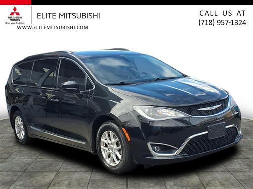 2020 Chrysler Pacifica Touring-L