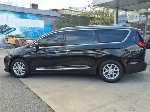 2020 Chrysler Pacifica Touring-L