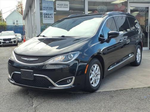 2020 Chrysler Pacifica Touring-L