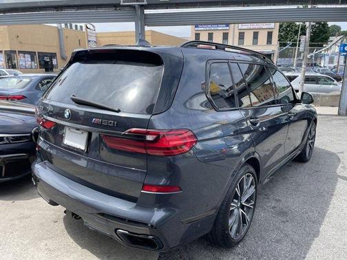 2021 BMW X7 M50i
