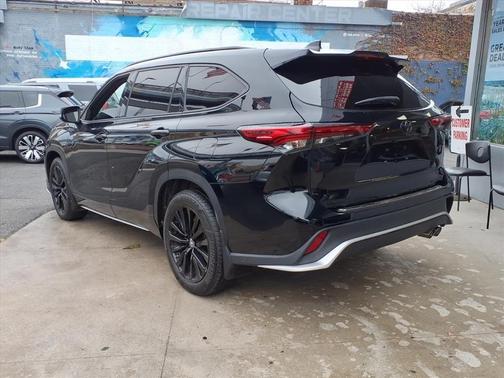 2023 Toyota Highlander XSE
