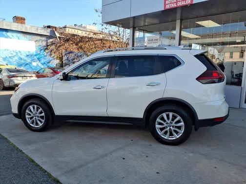 2018 Nissan Rogue SV