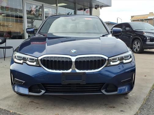 2019 BMW 330 i xDrive