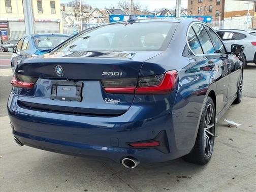 2019 BMW 330 i xDrive