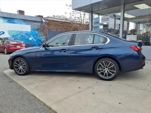 2019 BMW 330 i xDrive