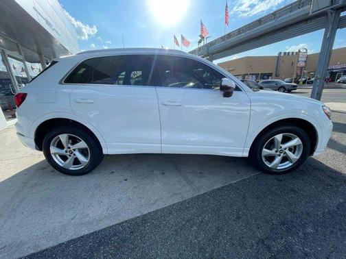 2021 Audi Q3 40 Premium