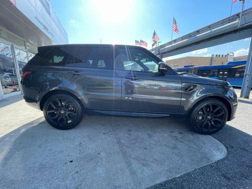 2022 Land Rover Range Rover Sport HSE Silver Edition