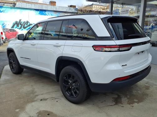 2024 Jeep Grand Cherokee Laredo