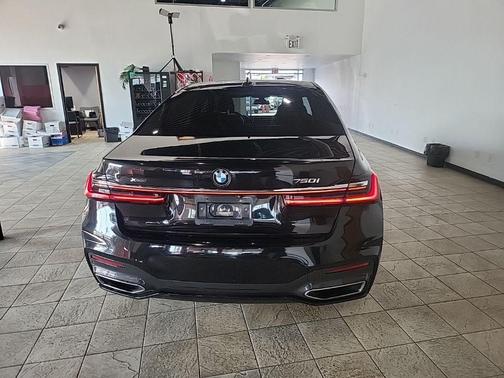 2020 BMW 750 i xDrive