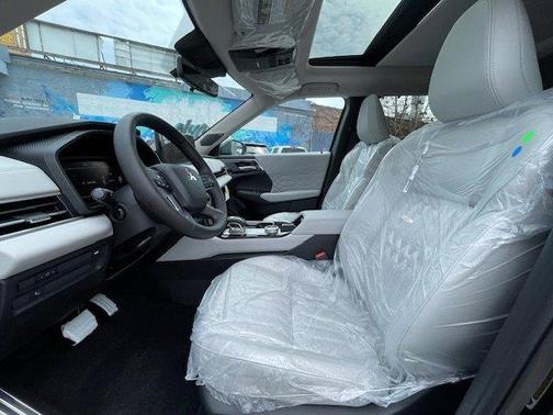 2025 Mitsubishi Outlander Platinum Edition