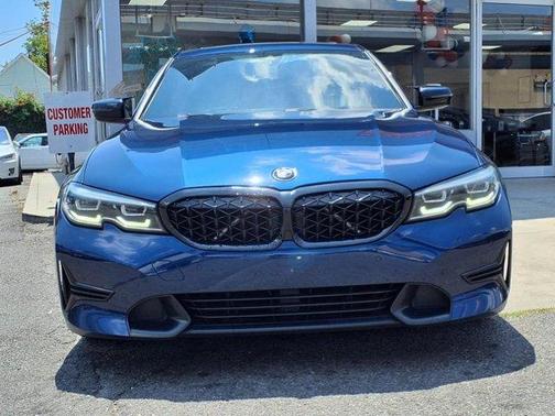 2019 BMW 330 i