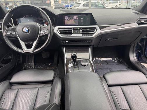 2022 BMW 330 i xDrive