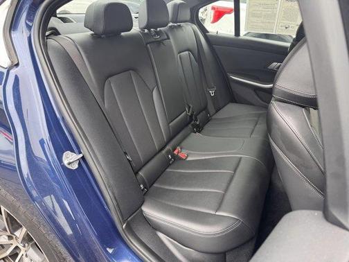 2022 BMW 330 i xDrive