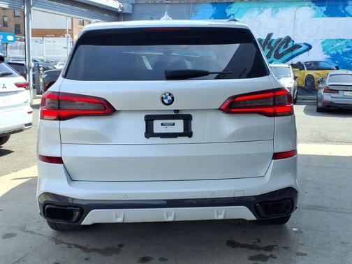 White 2020 BMW X5 xDrive40i