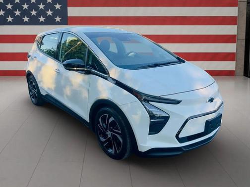 Summit White 2023 Chevrolet Bolt EV FWD 2LT
