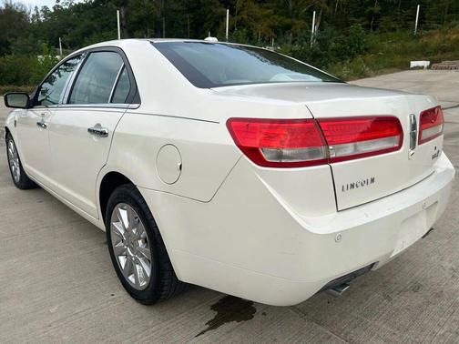 2012 Lincoln MKZ Base