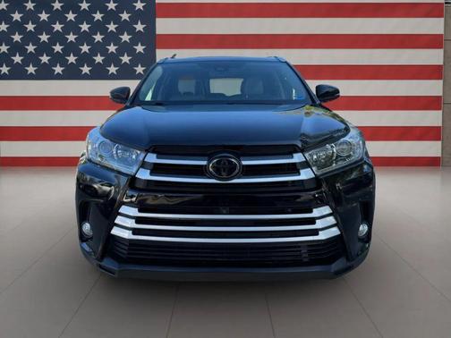 Midnight Black Metallic 2018 Toyota Highlander Limited Platinum