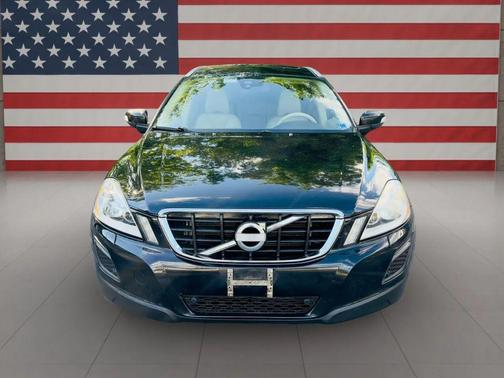 Black Sapphire Metallic 2012 Volvo XC60 T6 R-Design
