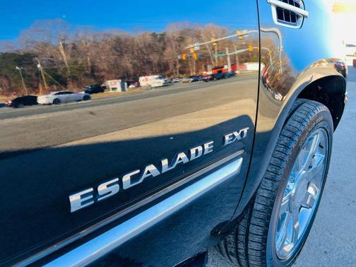 2009 Cadillac Escalade EXT Base